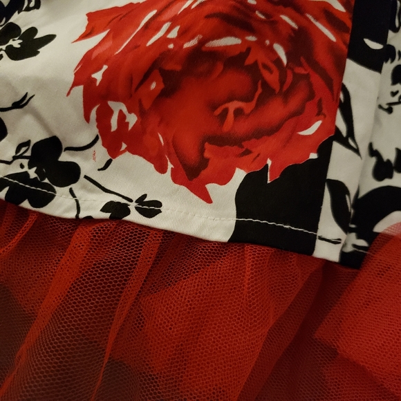 Dress, - Picture 5 of 12